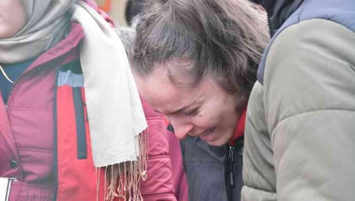 Maden sahasındaki acı bekleyiş sürüyor! Ailelerden 'Orada yaşayan biri yok, birbirimizi kandırmayalım' feryadı