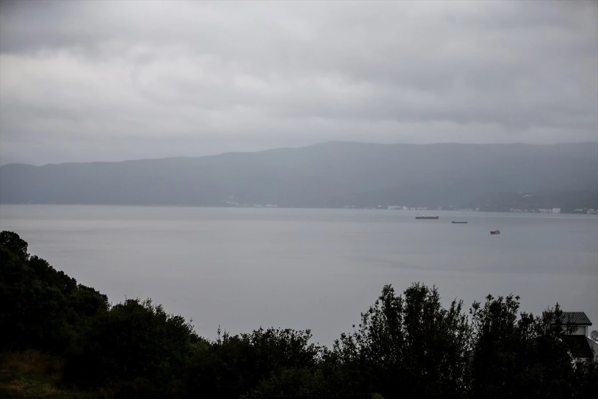 Marmara Denizi\'nde Batan Kargo Gemisi İçin Kurtarma Çalışması Başlatıldı