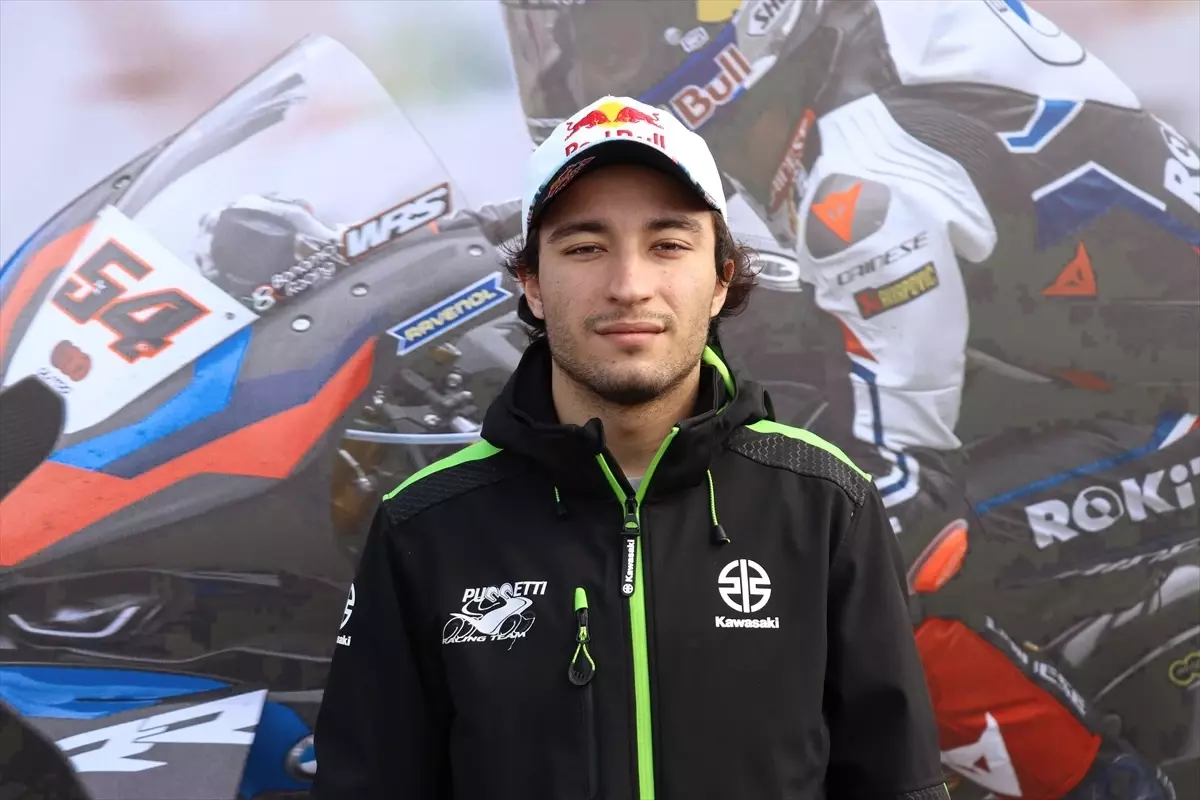 Milli motosikletçiler Bahattin Sofuoğlu ve Can Öncü, Dünya Supersport Şampiyonası'nda birinci olmak için mücadele edecek