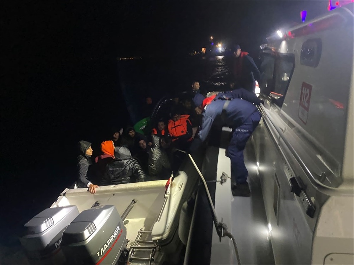 Muğla\'nın Bodrum ilçesinde 88 düzensiz göçmen yakalandı, 47 göçmen kurtarıldı