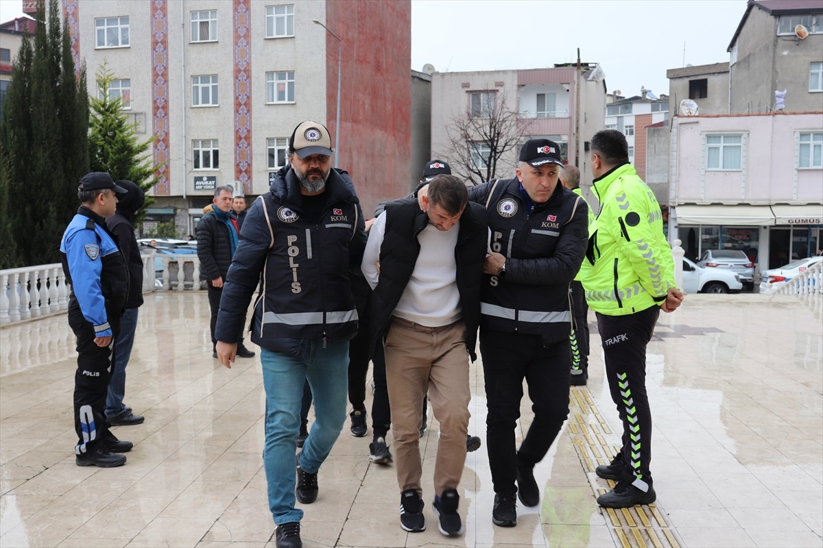 Ünye\'de bir iş yerinin kurşunlanmasıyla ilgili 3 şüpheli gözaltına alındı