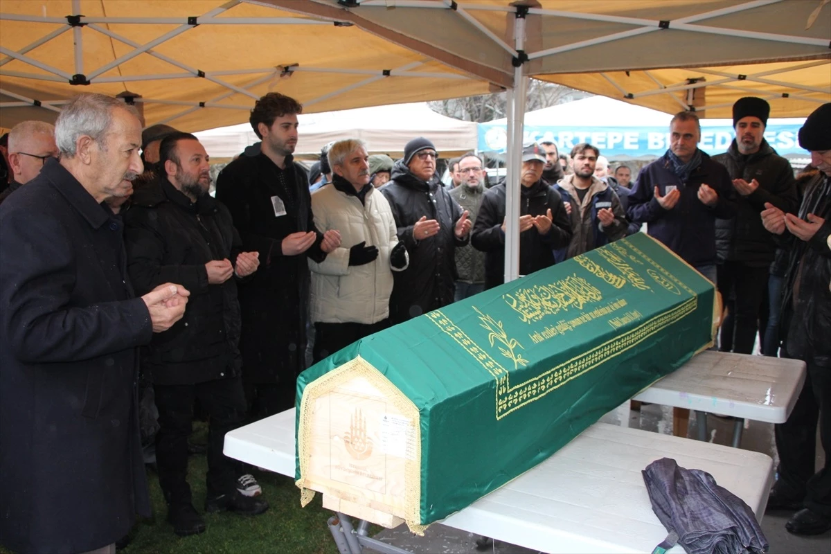 Erkan Özerman\'ın cenazesi Kocaeli\'de defnedildi