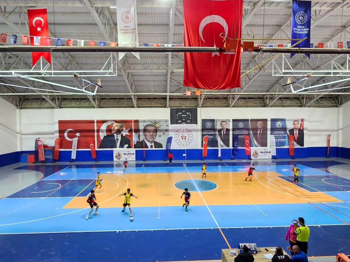 Seydikemer\'de Yıldız Erkekler Futsal Şampiyonası Düzenlendi