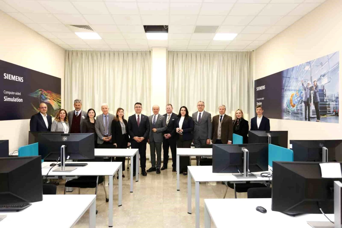 Siemens Türkiye ve İYTE iş birliğiyle dijital endüstri laboratuvarı açıldı
