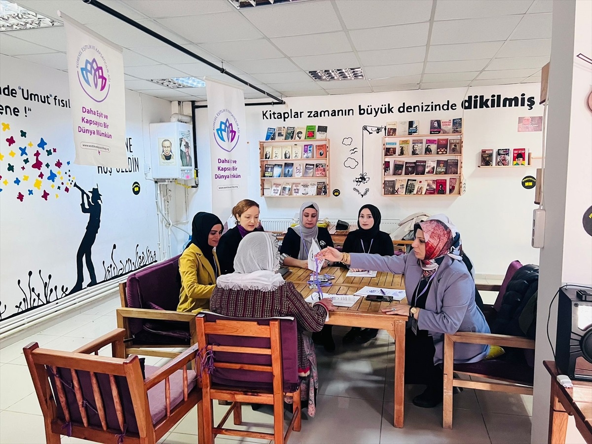 Siirt\'te Kadın Muhtar Adaylarına Kapasite Güçlendirme Eğitimi Düzenlendi