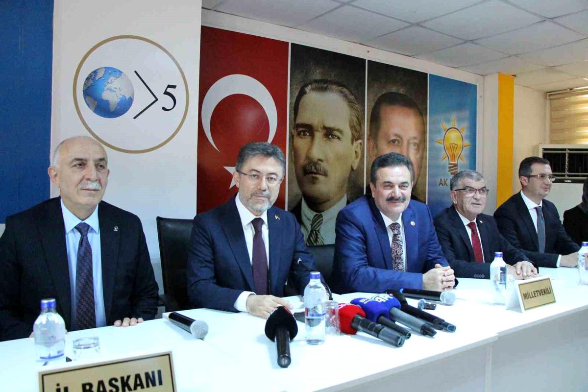 Tarım ve Orman Bakanı Yumaklı: Kriz partileriyle ülke nasıl yönetilebilir?