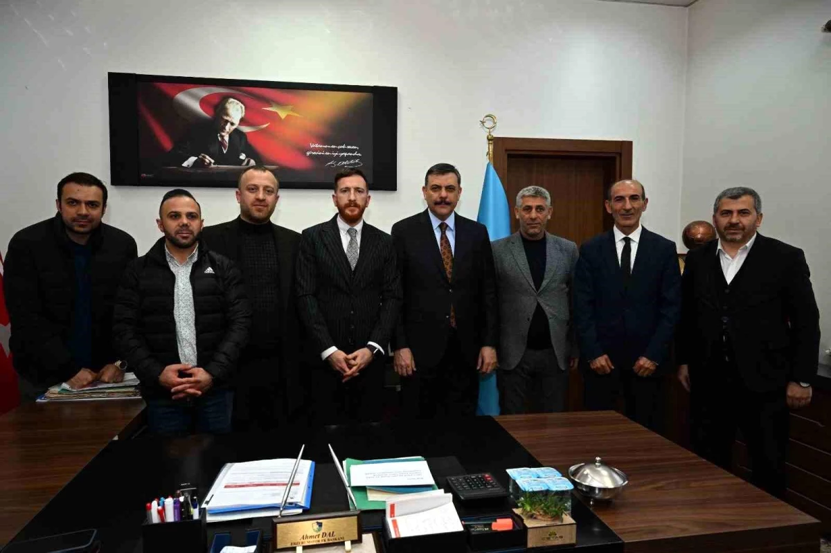 Erzurum Valisi Mustafa Çiftçi, Erzurumspor tesislerini ziyaret etti