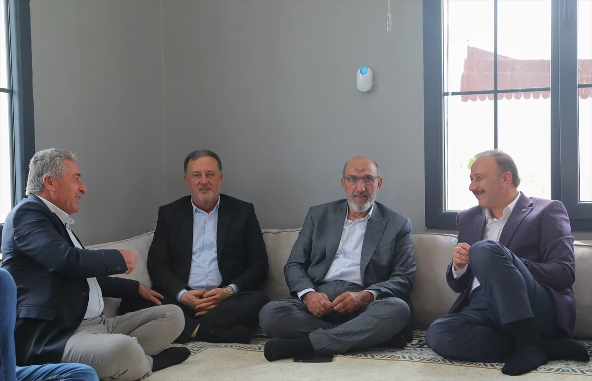 AK Parti Mardin Büyükşehir Belediye Başkan Adayı Abdullah Erin, Kanaat Önderleriyle Buluştu