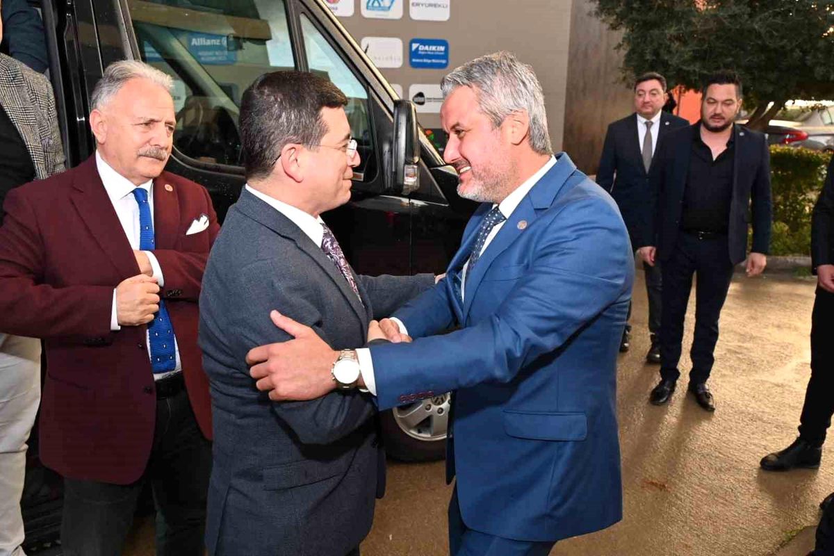 Hakan Tütüncü, ANTİAD\'ı ziyaret etti