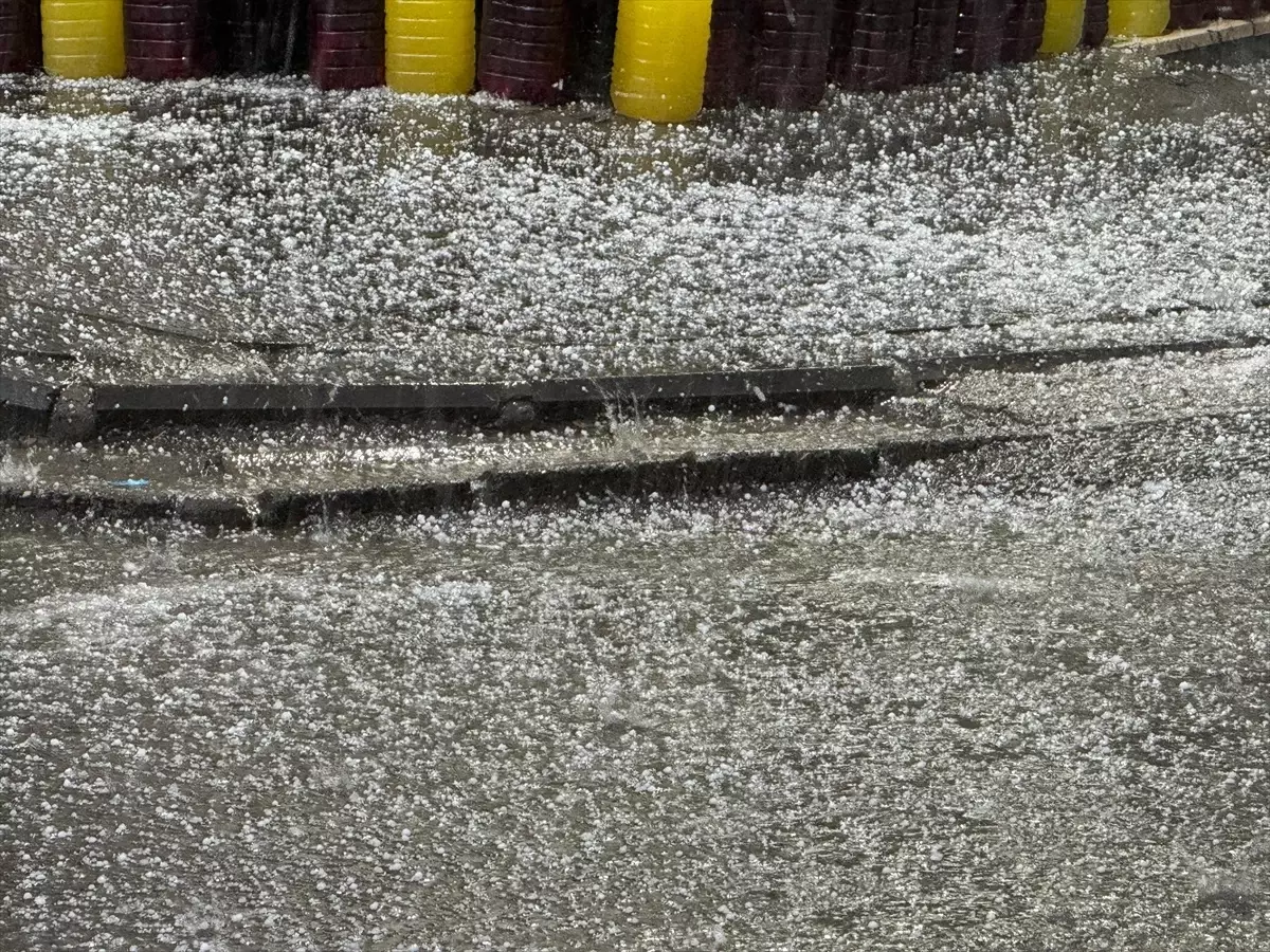 Batman'da Yağan Dolu Hayatı Olumsuz Etkiledi