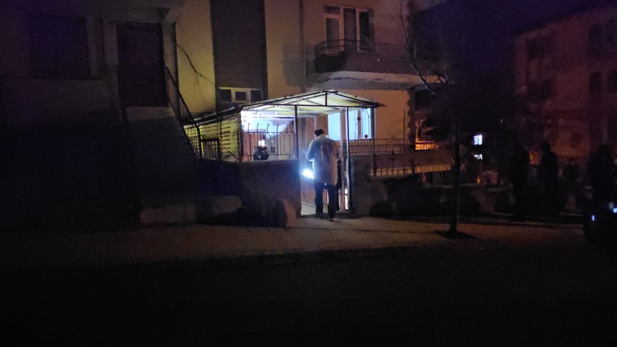 Çorum\'da Uzun Süre Haber Alamayan Kişi Evde Ölü Bulundu