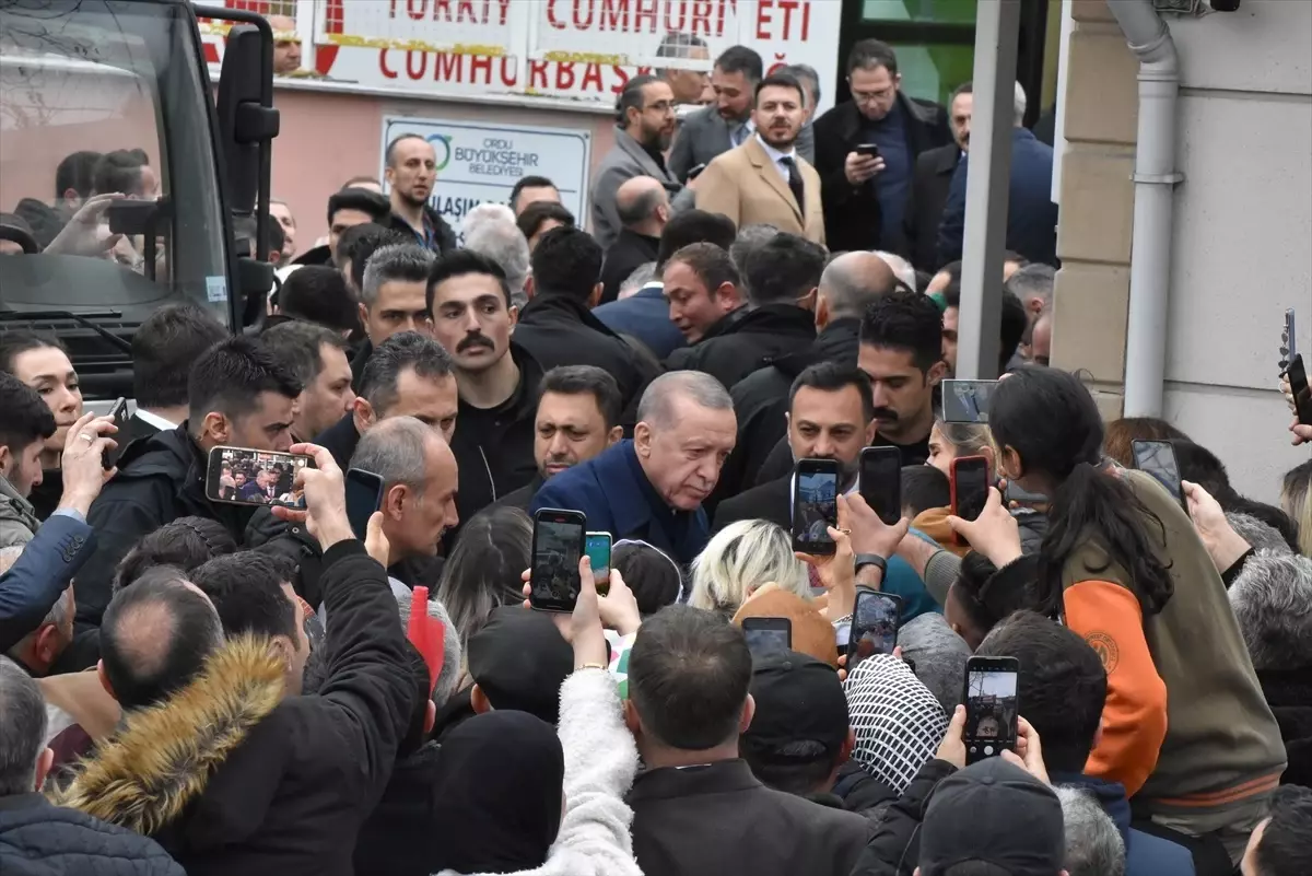 Cumhurbaşkanı Erdoğan: Emeklilerin bayram ikramiyesi 3 bin liraya çıkacak