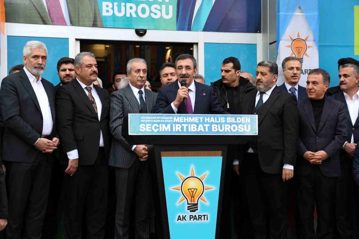 Cumhurbaşkanı Yardımcısı Cevdet Yılmaz, Diyarbakır\'da SKM açılışına katıldı
