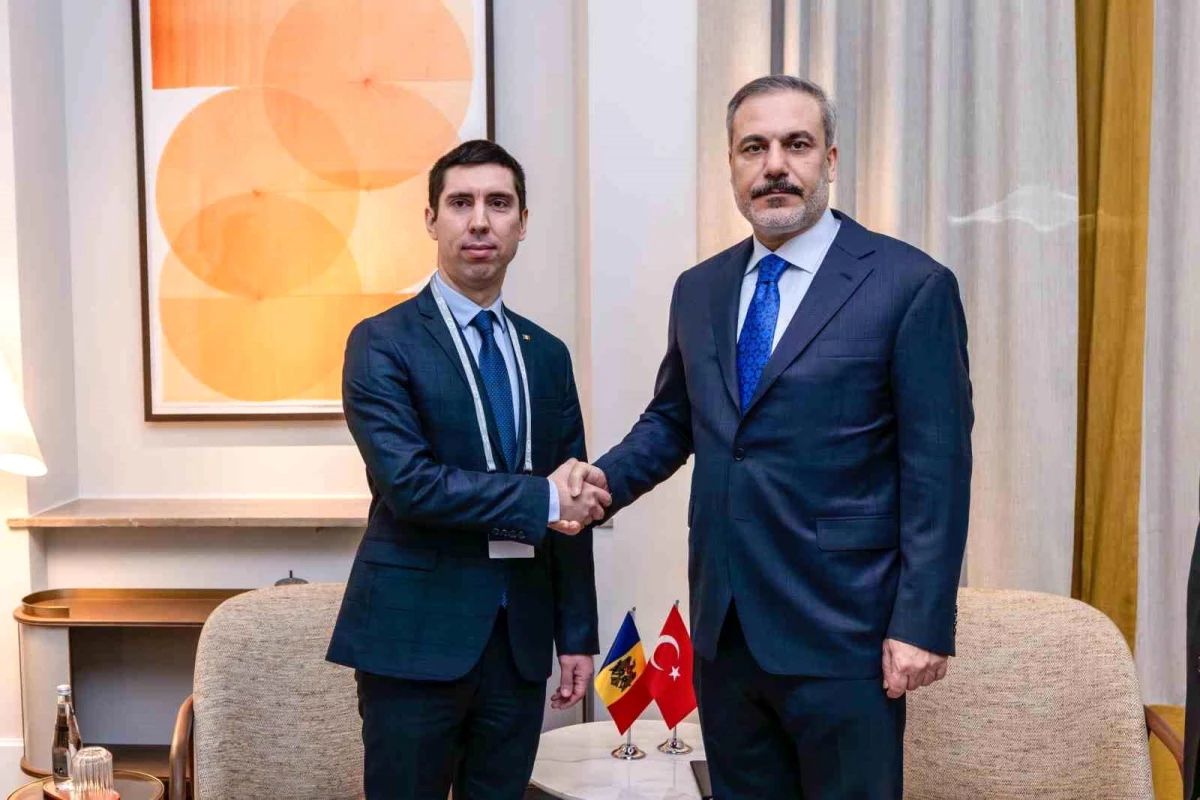 Dışişleri Bakanı Hakan Fidan, Almanya\'da Moldova Dışişleri Bakanı Mihai Popşoi ile bir araya geldi