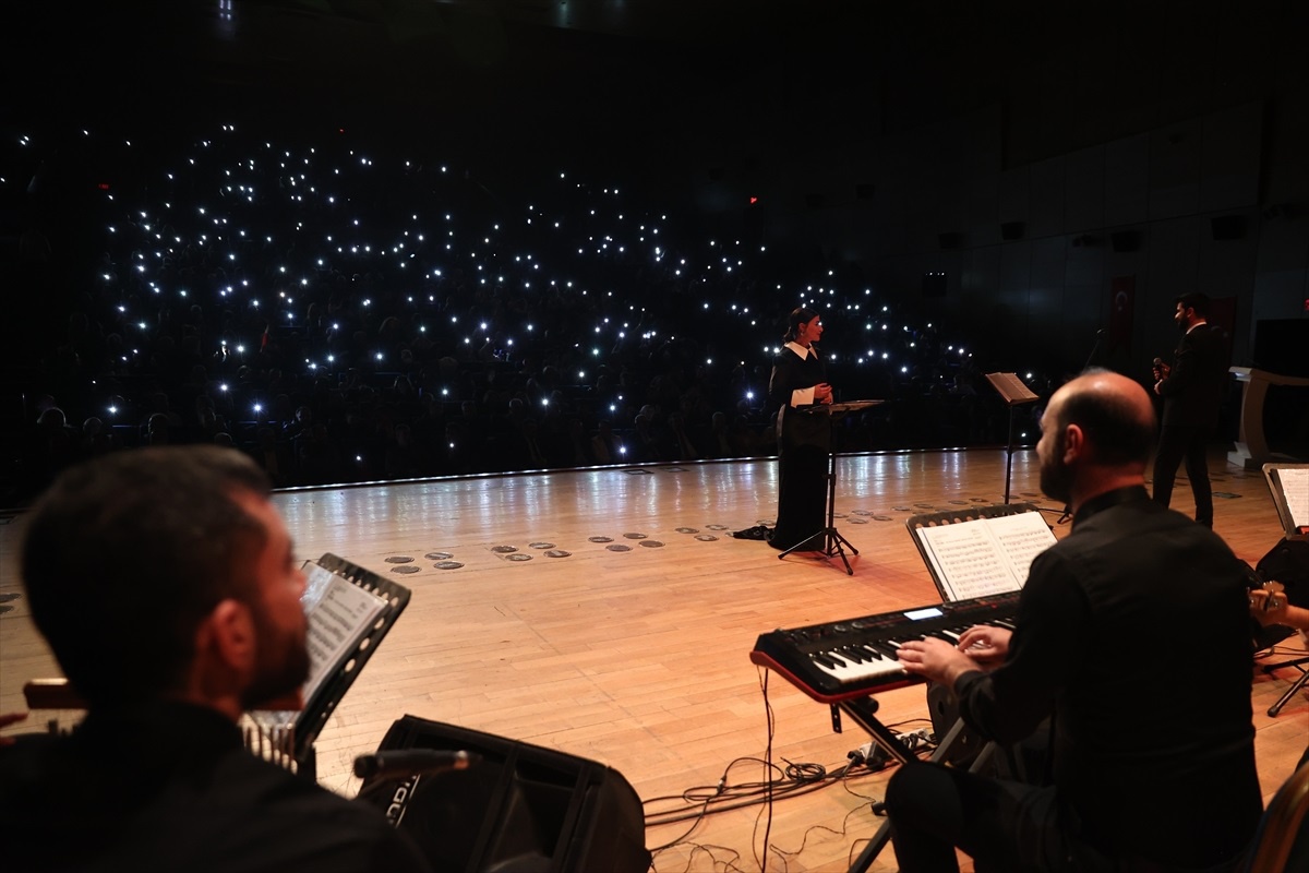 Diyarbakır\'da Öğretmenler Korosu İlk Konserini Verdi