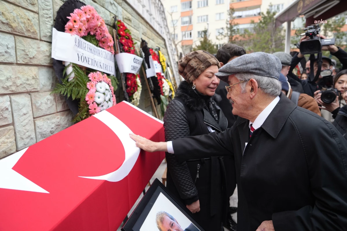 Eskişehir Büyükşehir Belediyesi Meclis Üyesi Mustafa Önder Son Yolculuğuna Uğurlandı