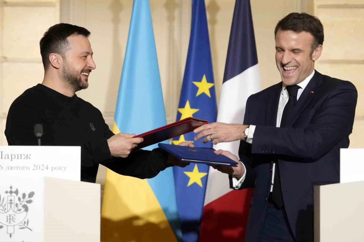 Fransa, Ukrayna\'ya 3 Milyar Euro Değerinde Askeri Yardım Gönderme Taahhüdü İmzaladı