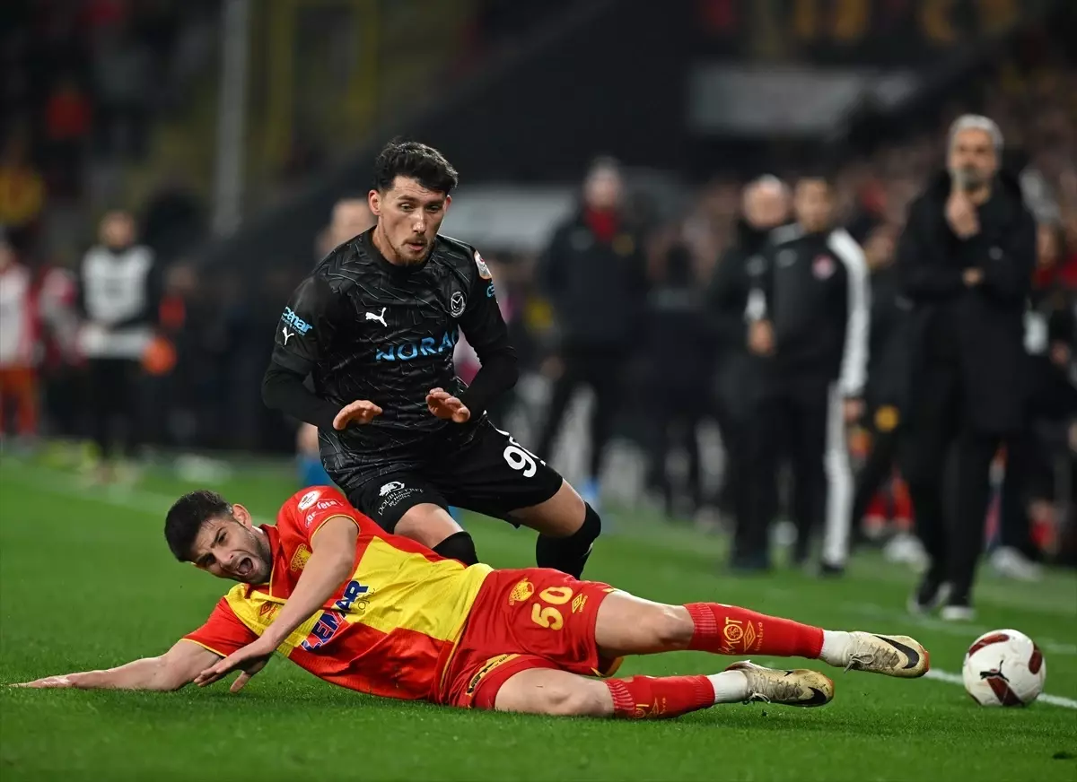 Göztepe ile Manisa FK 0-0 berabere kaldı