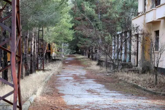 Sivas'ın Cürek şehri, terk edilmiş Çernobil'i andırıyor