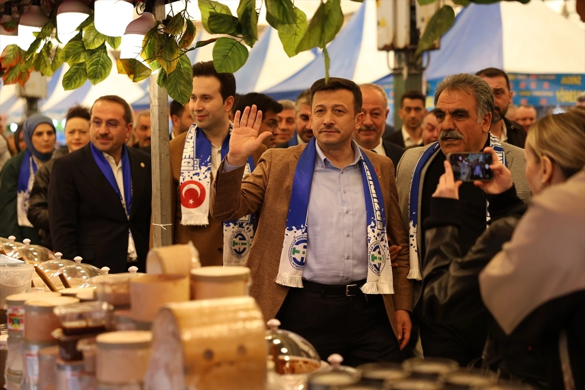 Hamza Dağ, Erzurum Cağ Kebap Yöresel Ürünler Festivali\'ne katıldı