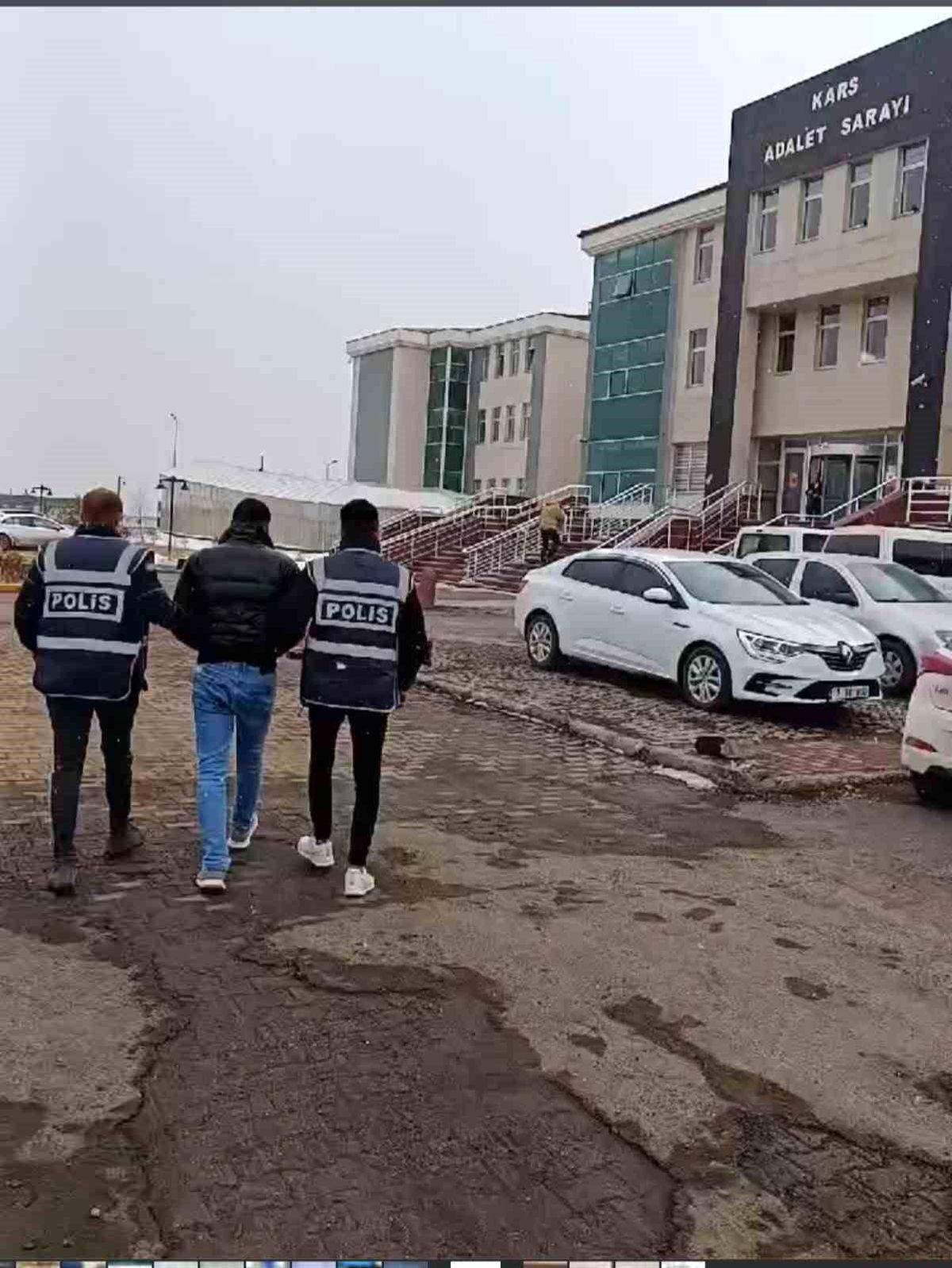 Kars\'ta 26 Kişi Yakalandı: 30 ile 4 Yıl Arasında Hapis Cezaları Bulunuyor