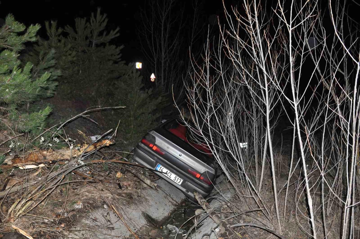 Bolu-Mudurnu karayolunda otomobil su kanalına uçtu, sürücü yaralandı