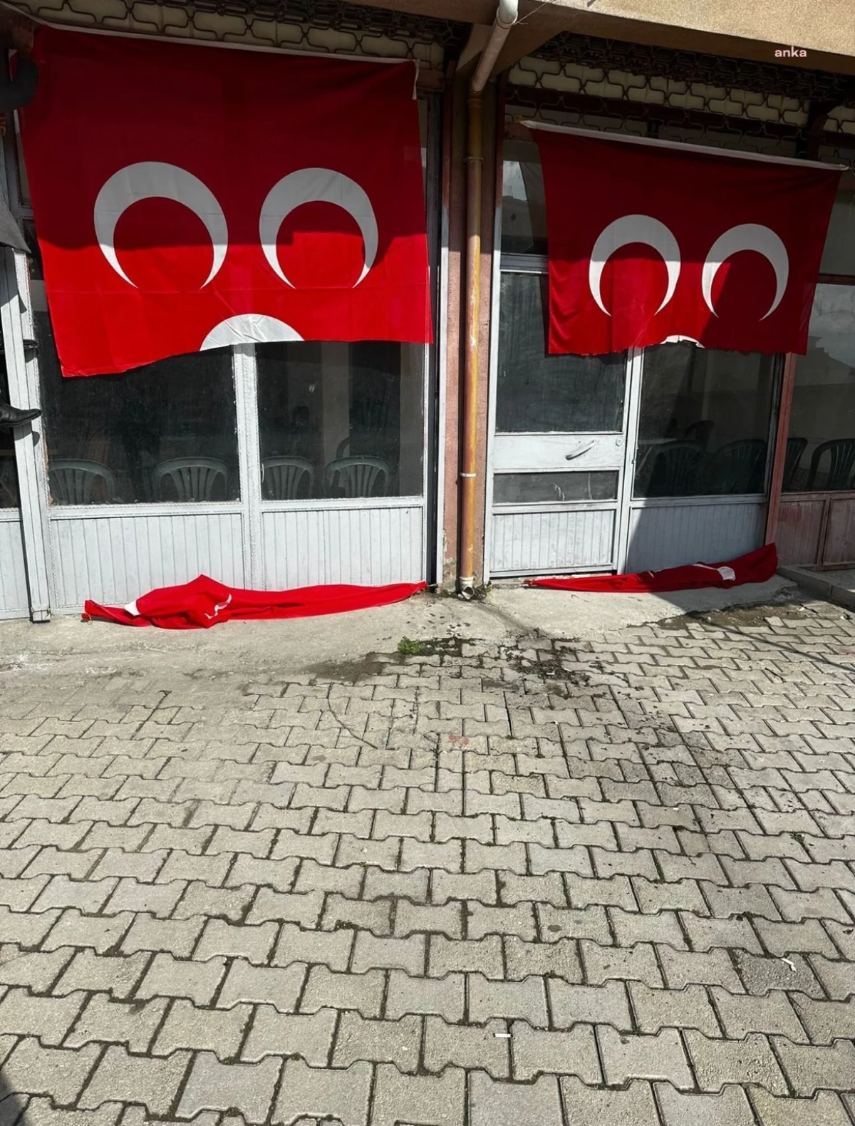 MHP\'nin seçim irtibat bürosuna saldırı