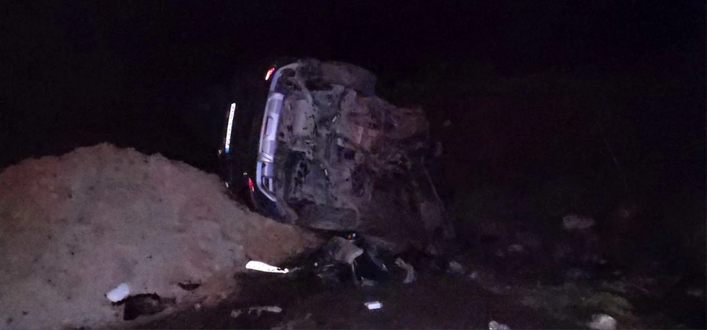 Hatay\'da yol kenarına devrilen cipin hurdaya döndüğü kazada sürücü ağır yaralandı