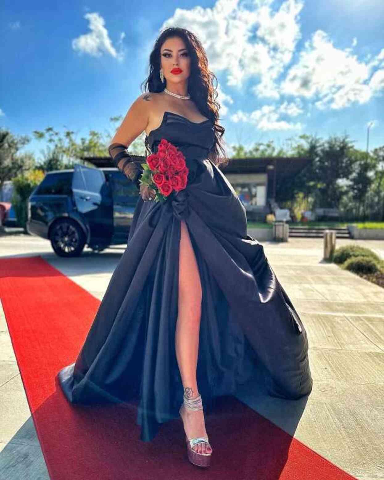 Neslim Güngen 'Beni eskortla aldatıyor' dediği eşi tarafından tehdit ediliyor: Boğazını keserim