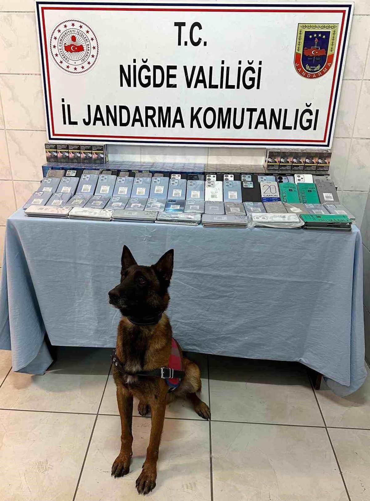 Niğde\'de Jandarma Operasyonunda 78 Kaçak Cep Telefonu Ele Geçirildi
