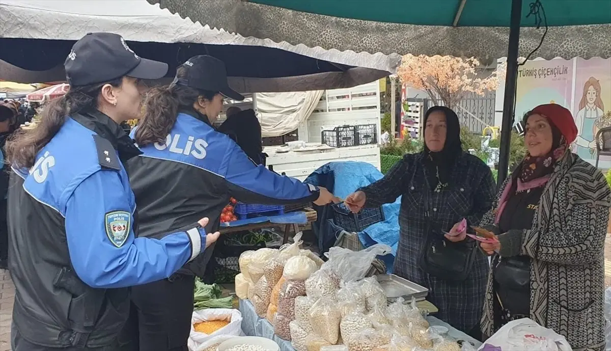 Samsun\'da polis ekipleri NARVAS, UYUMA ve KADES projelerini anlattı