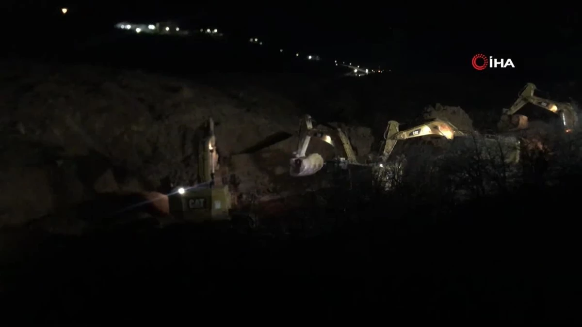 Erzincan\'da Maden Ocağında Kaybolan 9 Kişi İçin Arama Kurtarma Çalışmaları Devam Ediyor