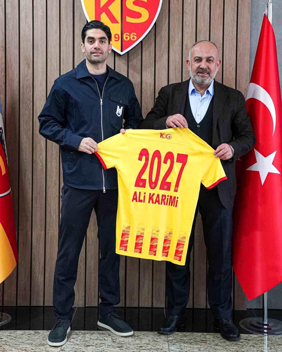 Kayserispor, Ali Karimi ile sözleşme yeniledi