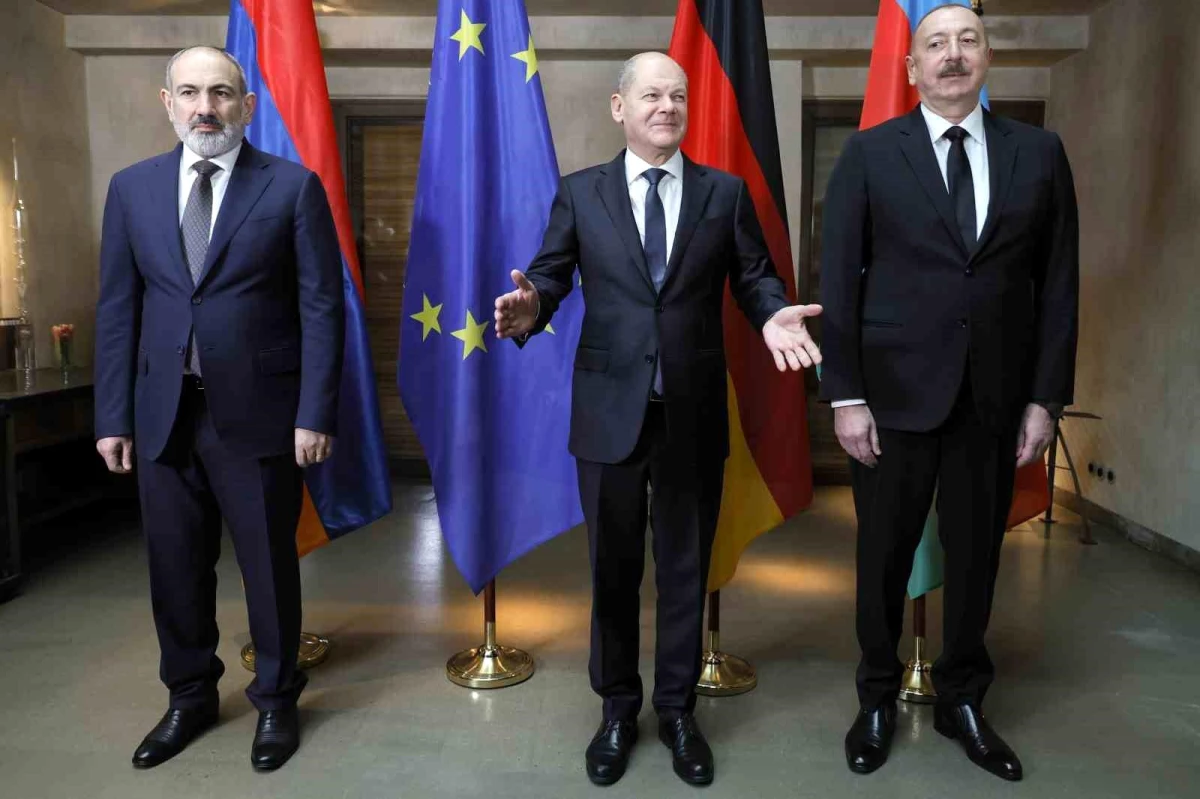Azerbaycan Cumhurbaşkanı Aliyev, Almanya Başbakanı Scholz ve Ermenistan Başbakanı Paşinyan ile görüştü