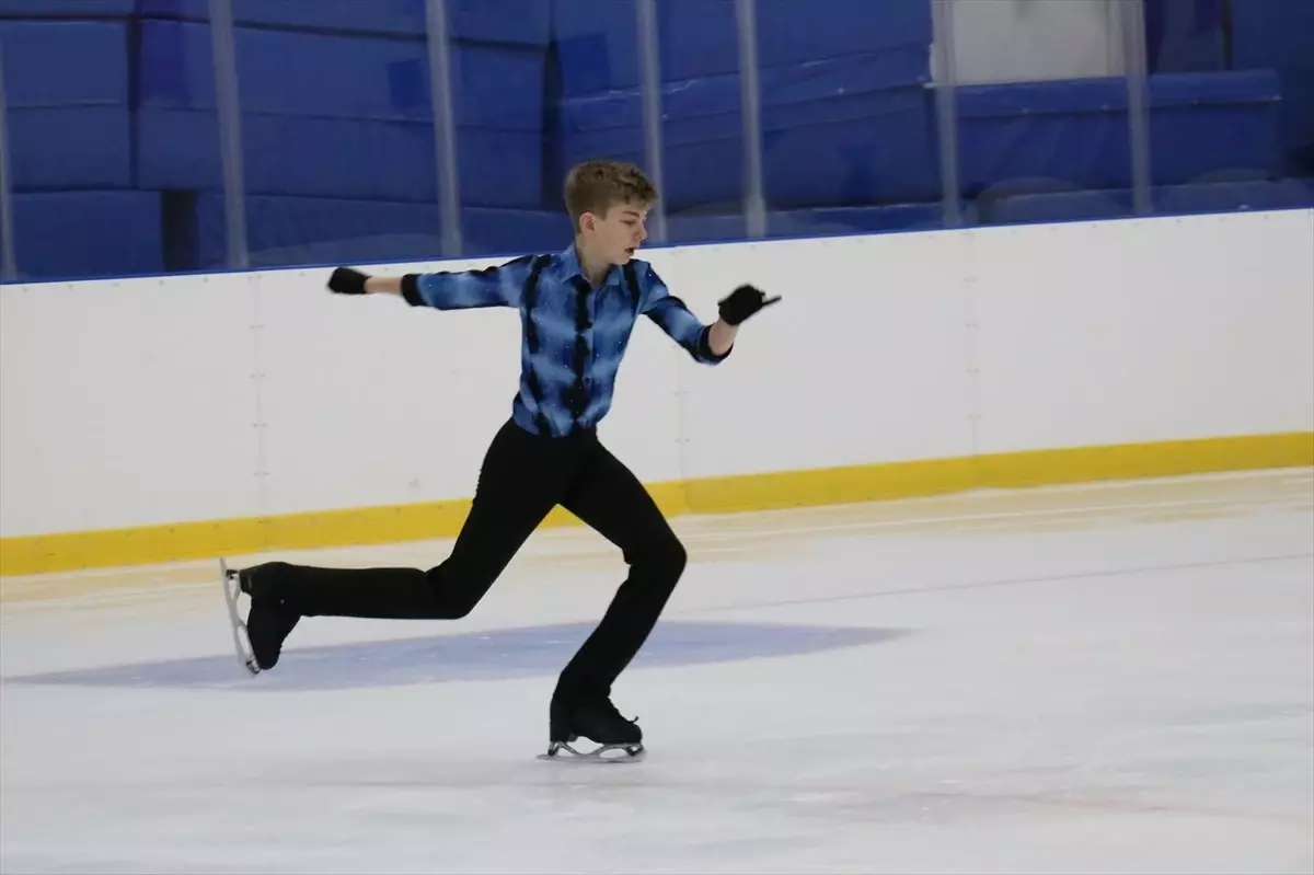 Artistik Buz Pateni Spor Toto Kupası Samsun'da başladı