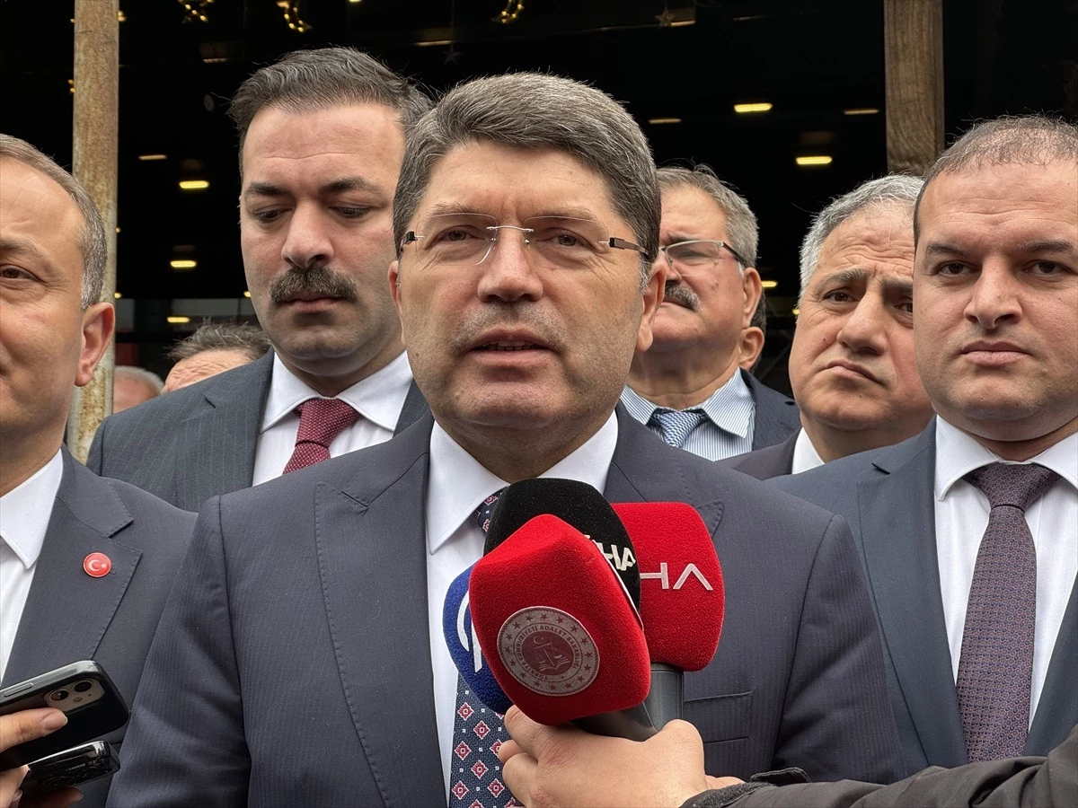 Adalet Bakanı Yılmaz Tunç, FETÖ\'den ihraç edilen yargı mensuplarıyla ilgili kararın inceleneceğini açıkladı