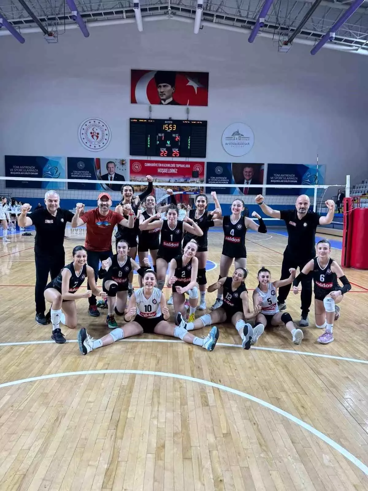 Söke Belediye Voleybol Takımı Play-off Maçlarında Başarılı Performans Sergiliyor