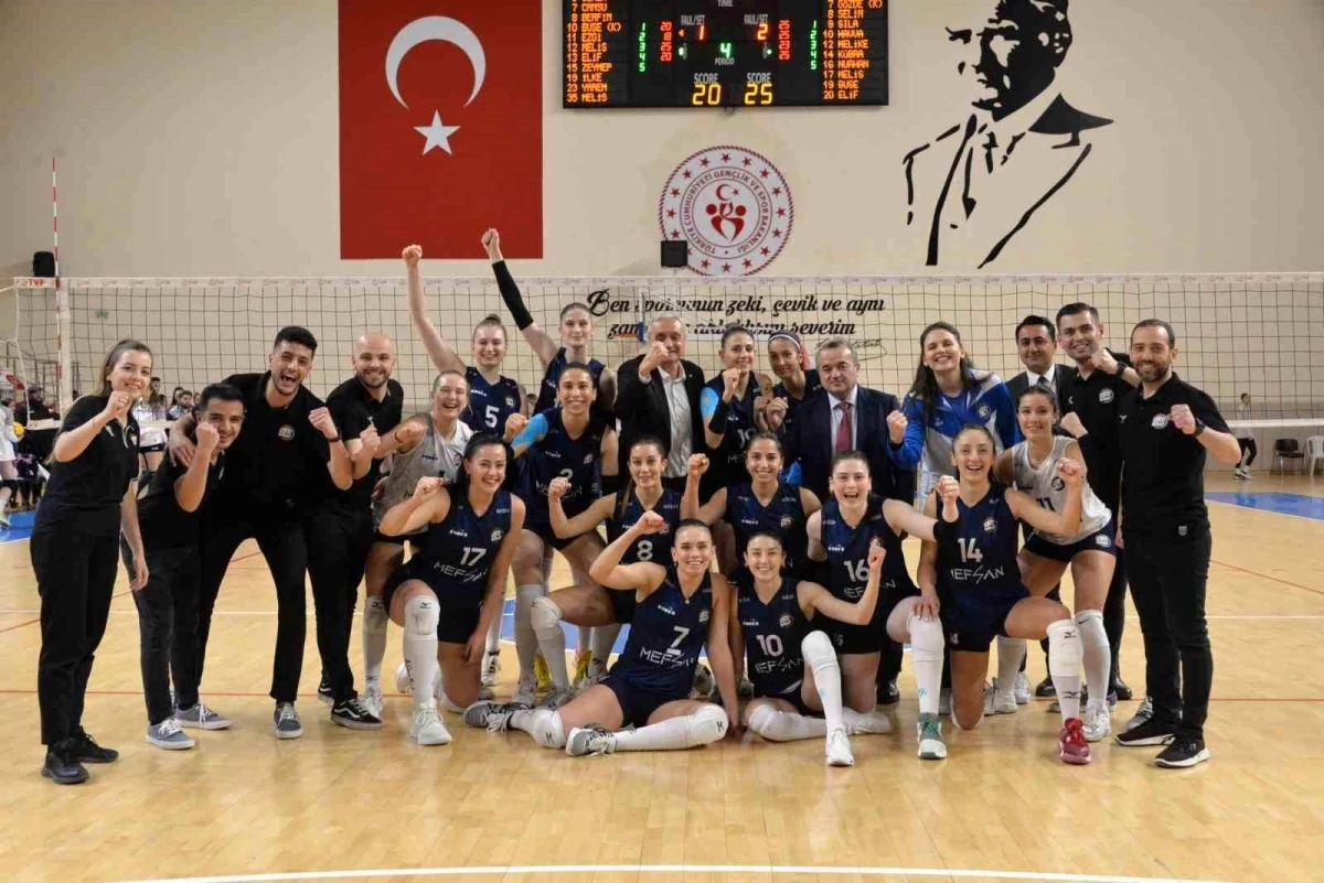 Bozüyük Belediyesi Voleybol Takımı 1. Lige Yükseldi