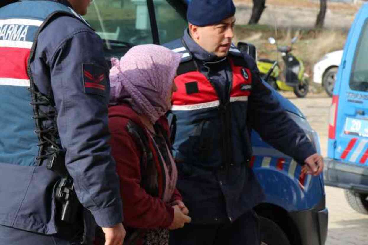 Fotoğraftaki bebek 20 yıl sonra katil oldu Fotoğraftaki bebek 20 yıl sonra katil oldu
