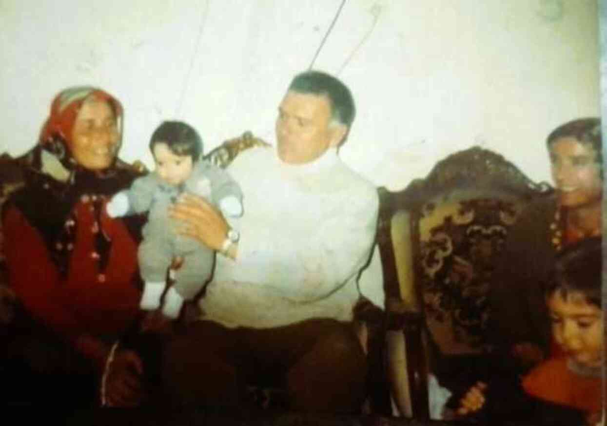 Fotoğraftaki bebek 20 yıl sonra katil oldu Fotoğraftaki bebek 20 yıl sonra katil oldu