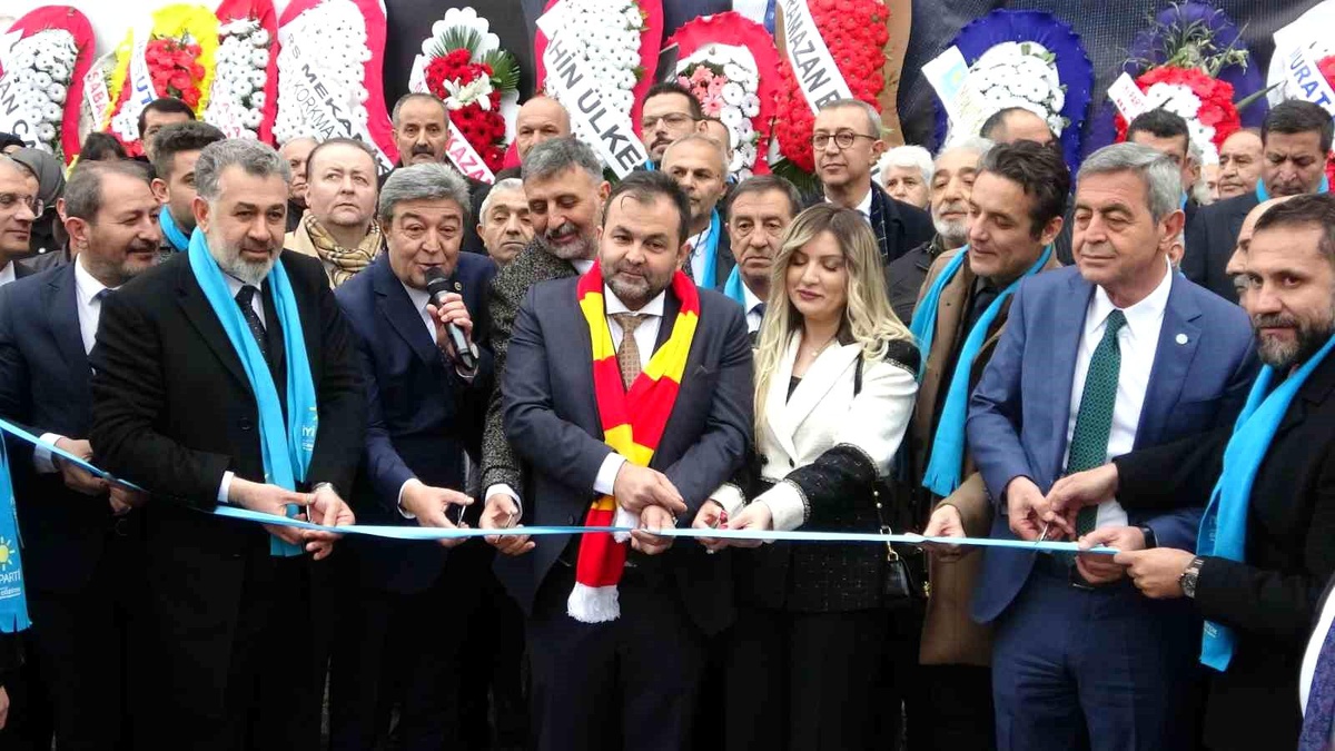 İYİ Parti Talas Belediye Başkan Adayı Göker Gözütok Seçim Ofisini Açtı