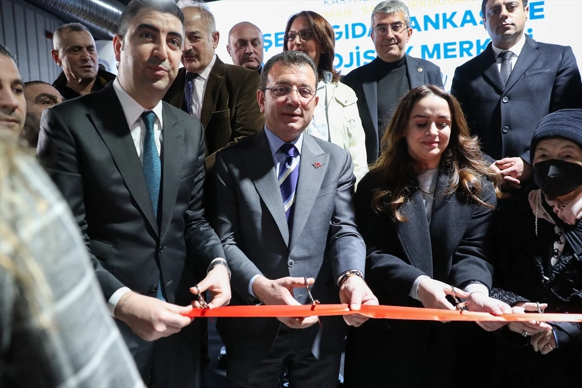 İBB Başkanı İmamoğlu, Neriman-Sami Türkdoğan Aşevi-Gıda Bankası ve Afet Lojistik Merkezi\'nin açılışına katıldı