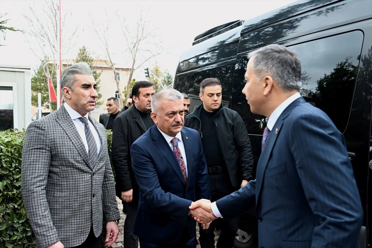 İçişleri Bakanı Ali Yerlikaya, Malatya Valiliğine ziyarette bulundu