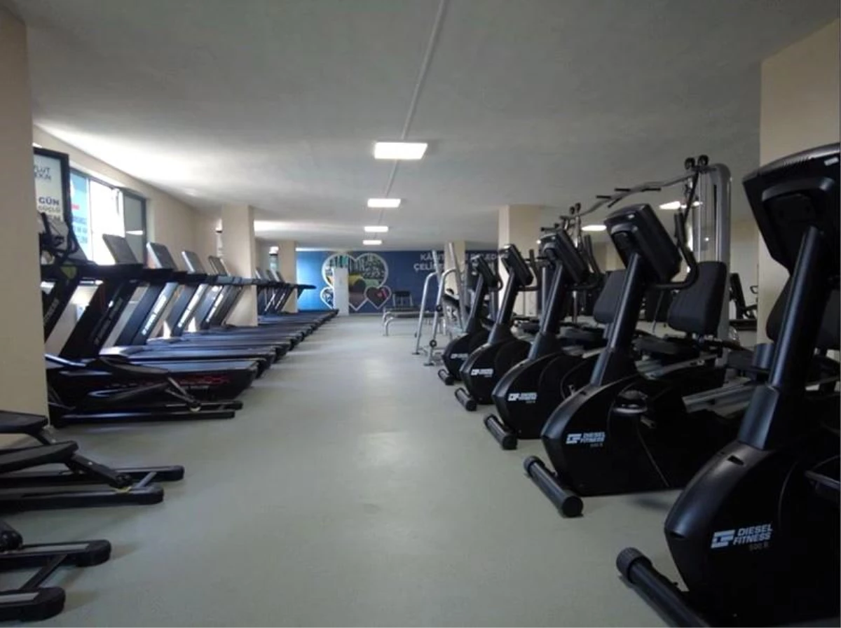Kağıthane Belediyesi Çeliktepe Mahallesi\'nde yeni bir spor salonu açtı