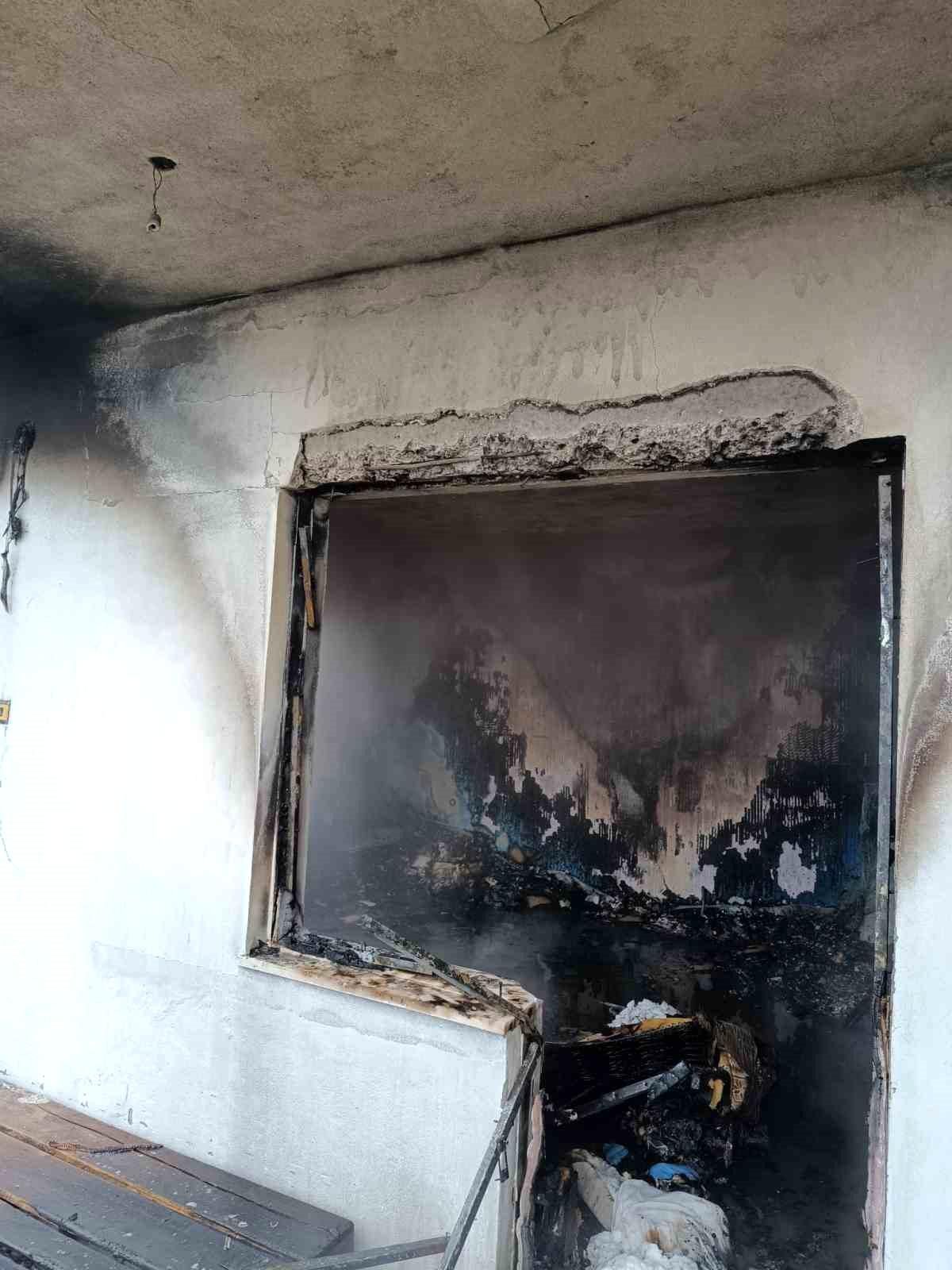 Kahramanmaraş\'ta müstakil ikamette çıkan yangın söndürüldü