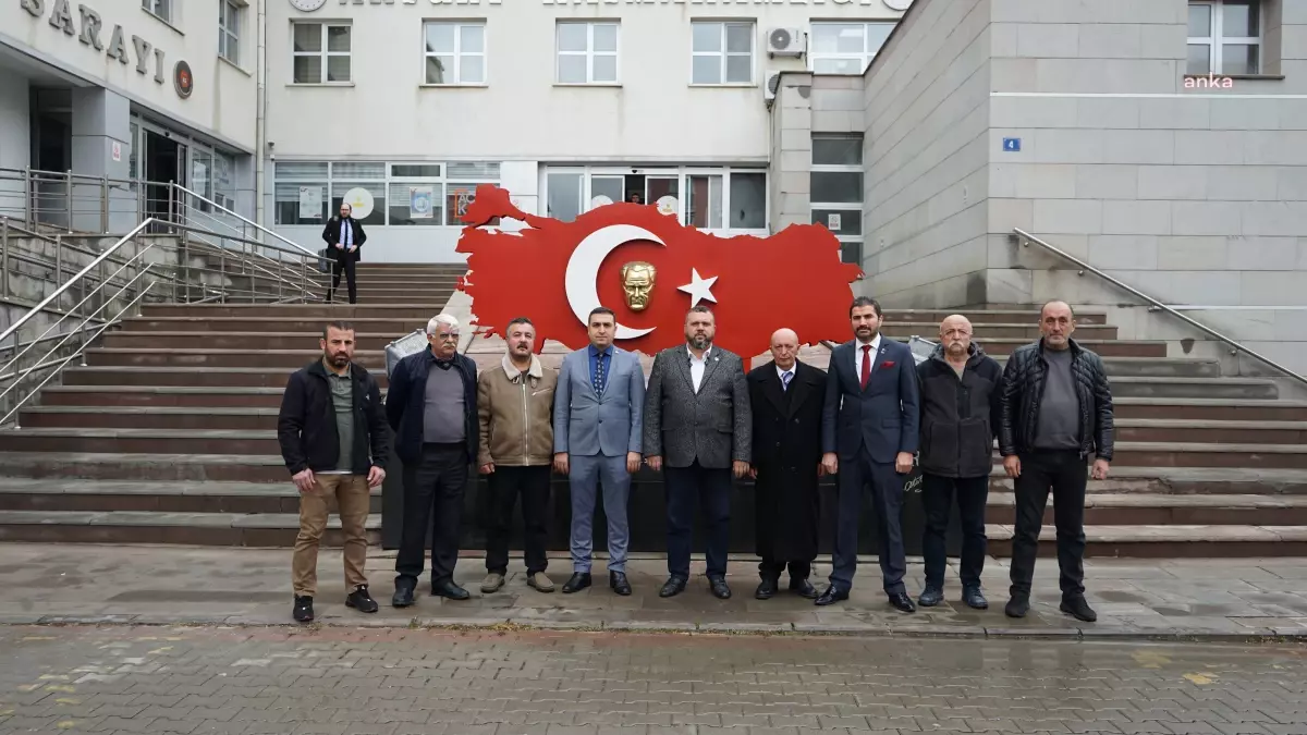 Milli Yol Partisi Akyurt İlçe Başkanlığı, Akyurt Belediye Başkan Adayı Barış Ezer ve belediye meclis üye adaylarının listesini teslim etti