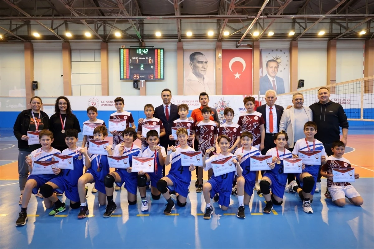 Nevşehir Okul Sporları Voleybol Küçükler Grup Müsabakaları Tamamlandı