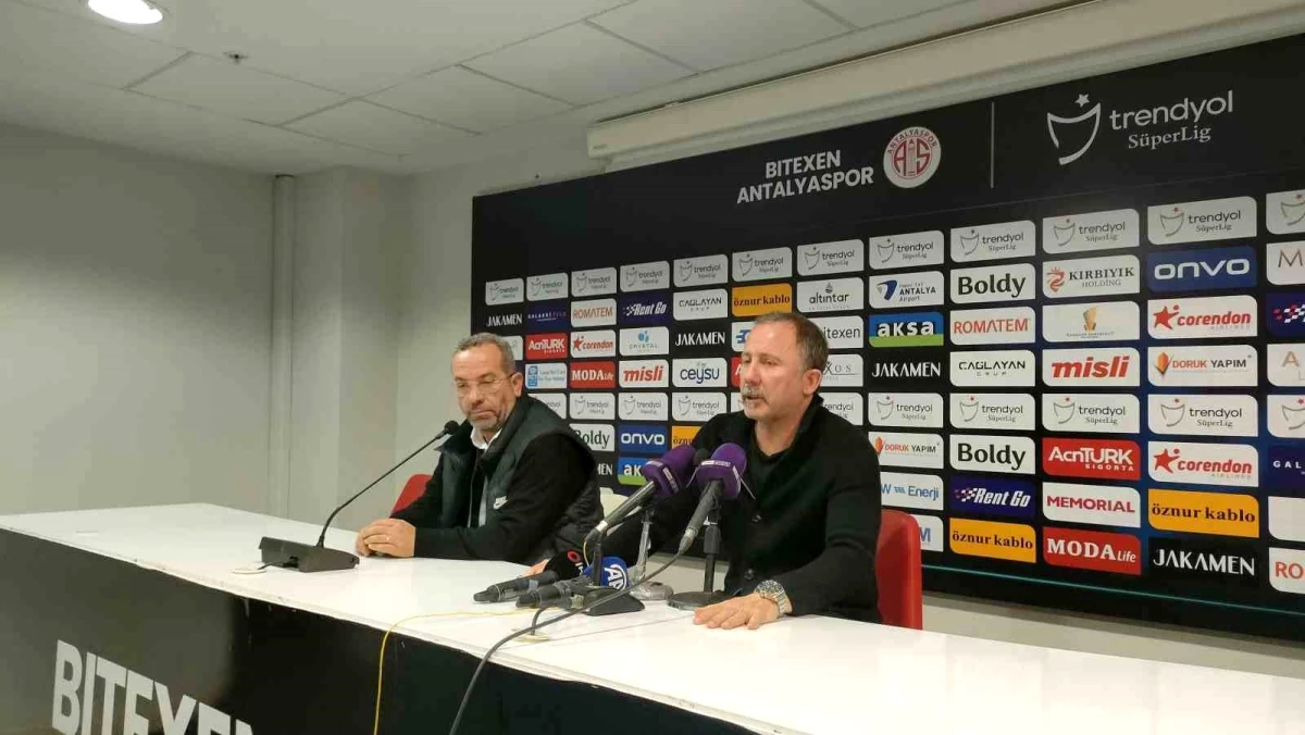 Antalyaspor Teknik Direktörü Sergen Yalçın, beraberlikten üzgün