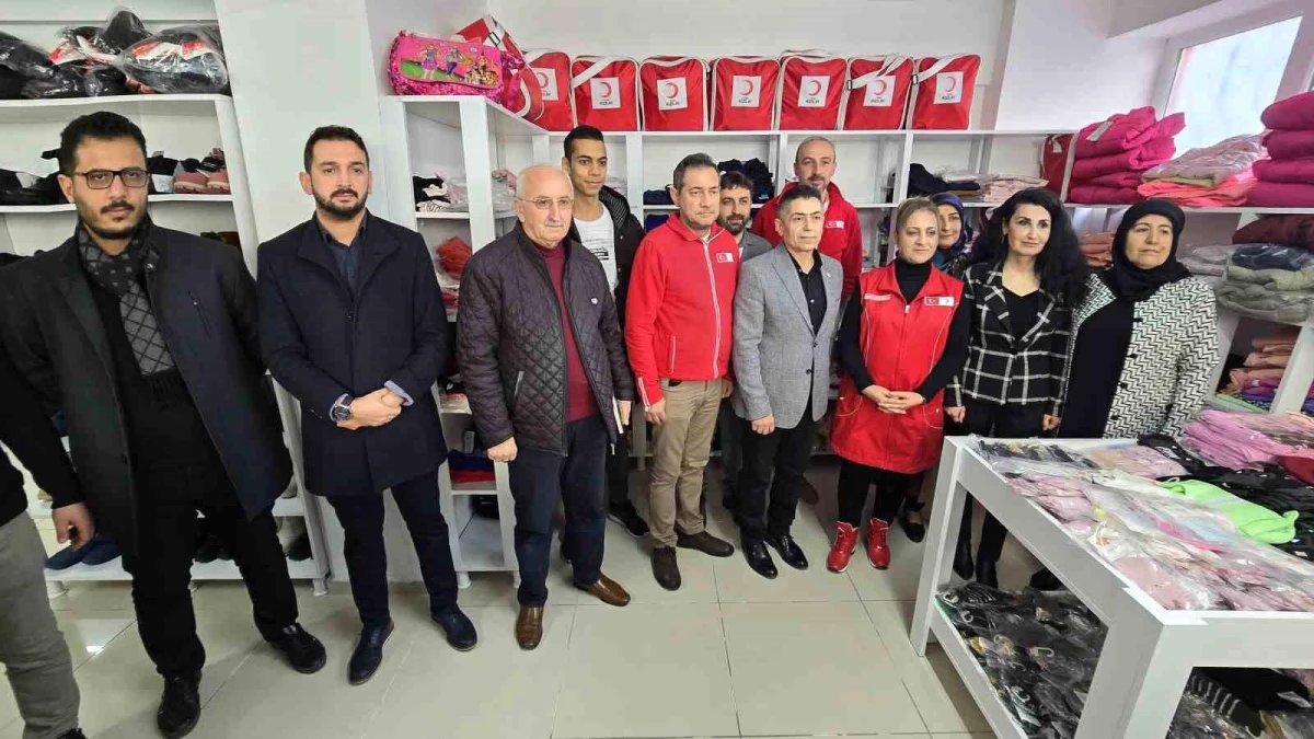 Tokat\'ta Türk Kızılayı tarafından \'Butik Market\' açıldı