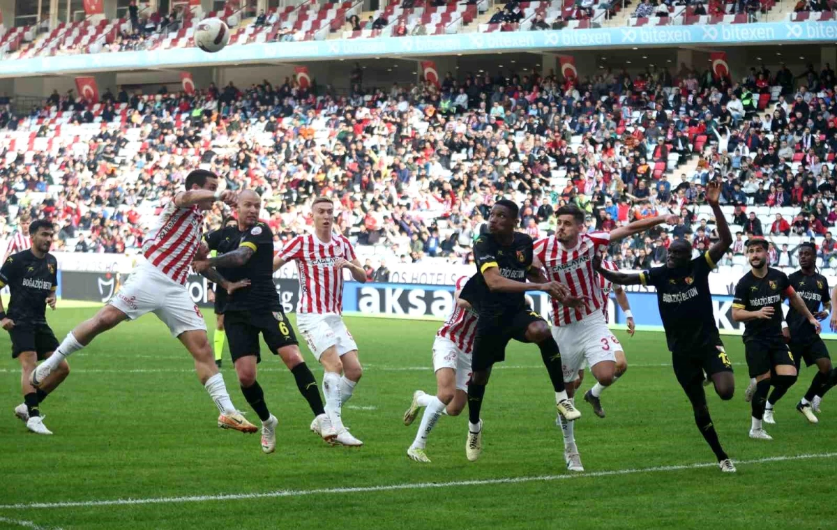 Antalyaspor, İstanbulspor\'u 2-0 mağlup etti